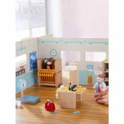 Vermont Country Store Vet Clinic Play Set